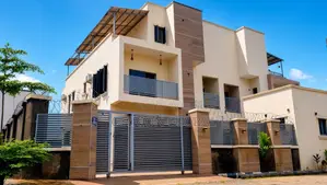 Furnished 5bdrm House in Idu for sale