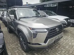 Lexus GX 2025 Silver