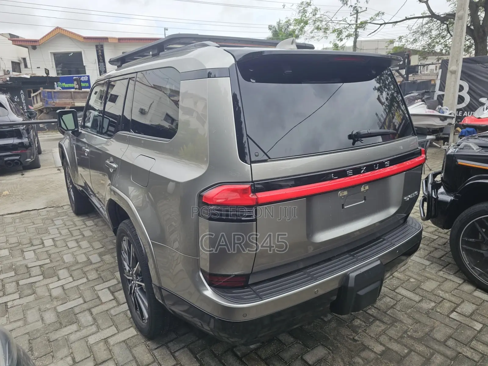 Lexus GX 2025 Silver