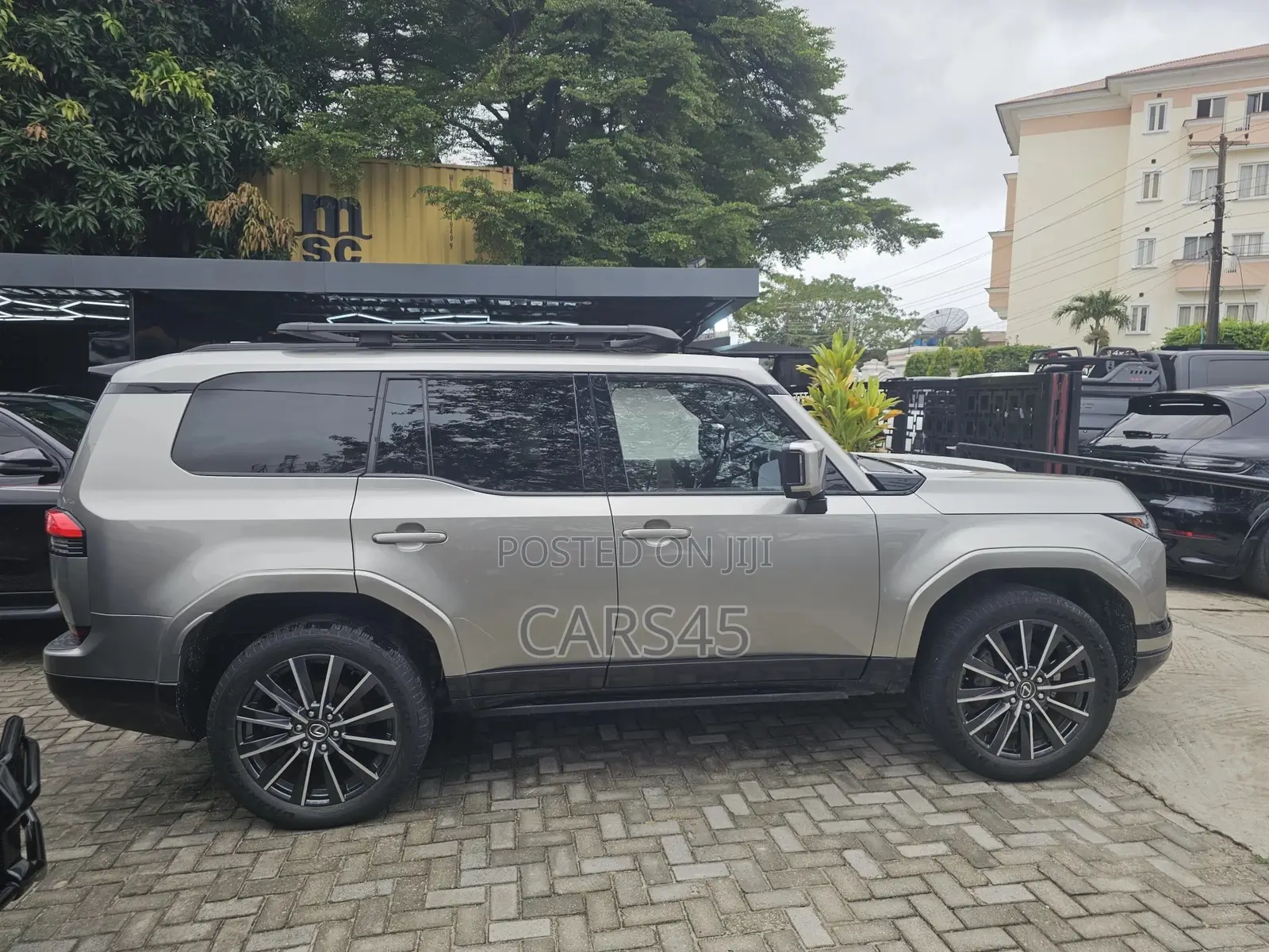 Lexus GX 2025 Silver