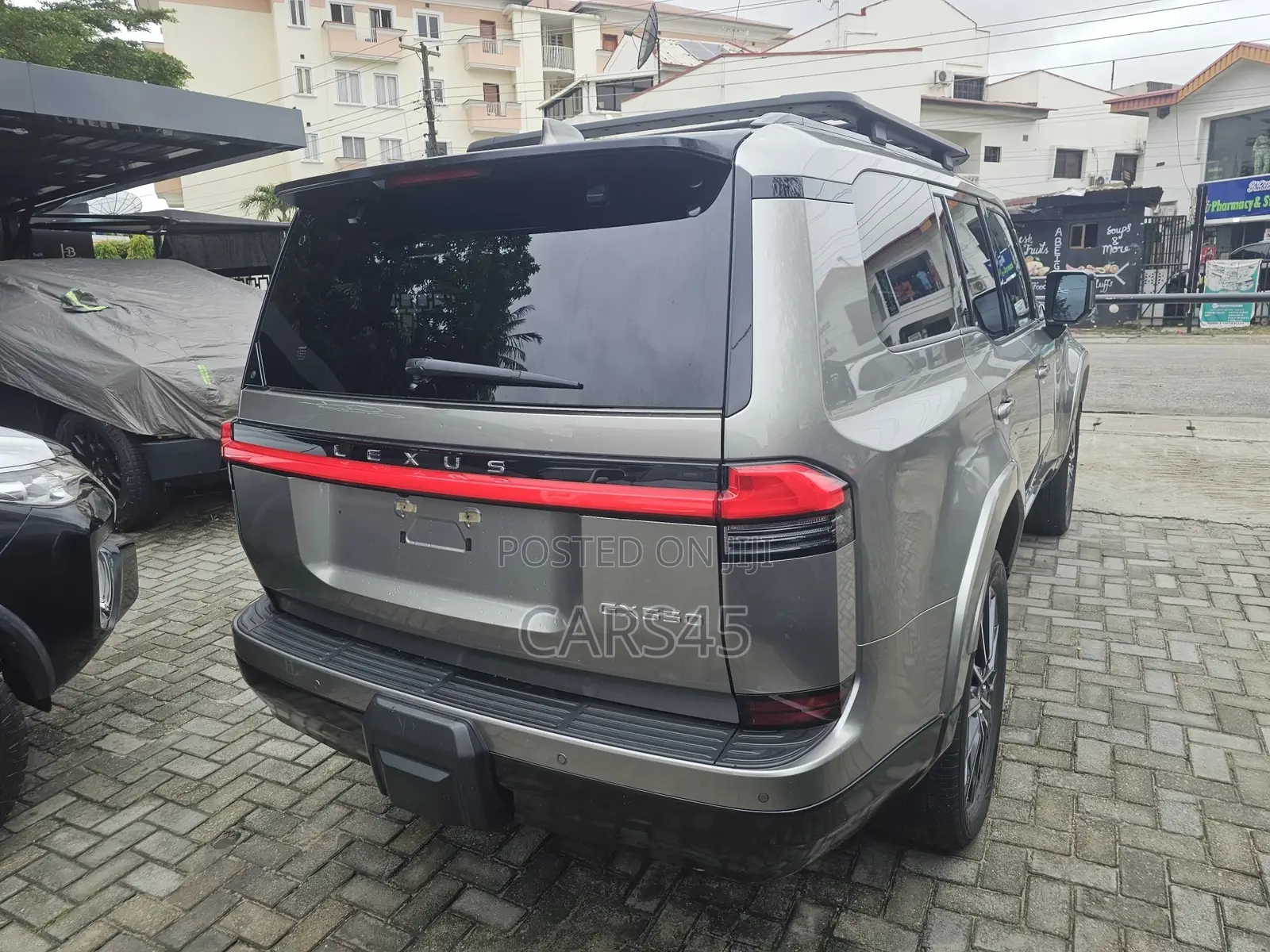 Lexus GX 2025 Silver