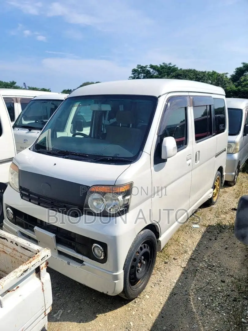Suzuki Every 2005