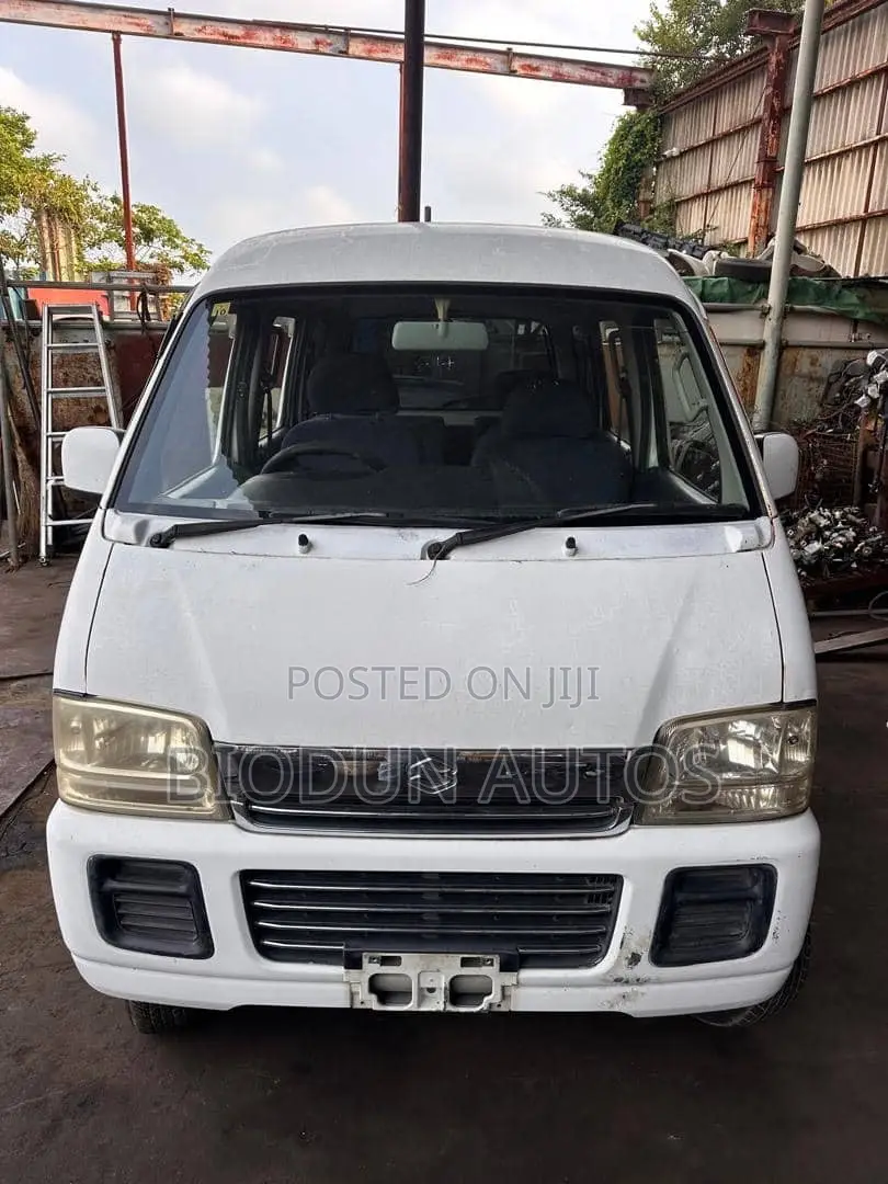 Suzuki Every 2005