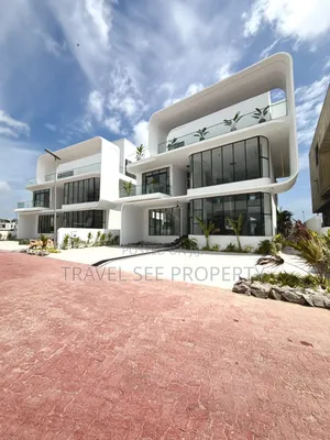 Furnished 5bdrm Mansion in Private Estate Osapa for sale