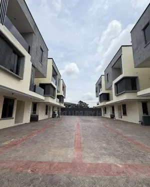 4bdrm Duplex in Luxury Estate, Ogba GRA for sale