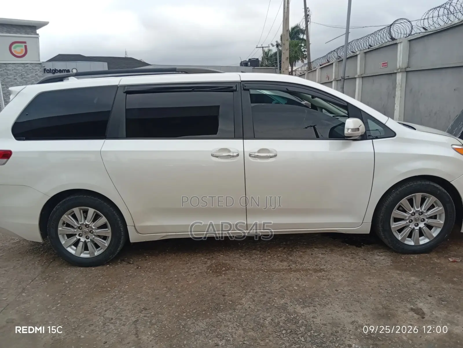 Toyota Sienna 2014 White