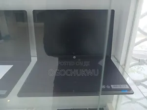 New Laptop HP 240 8GB Intel Core i3 SSD 512GB