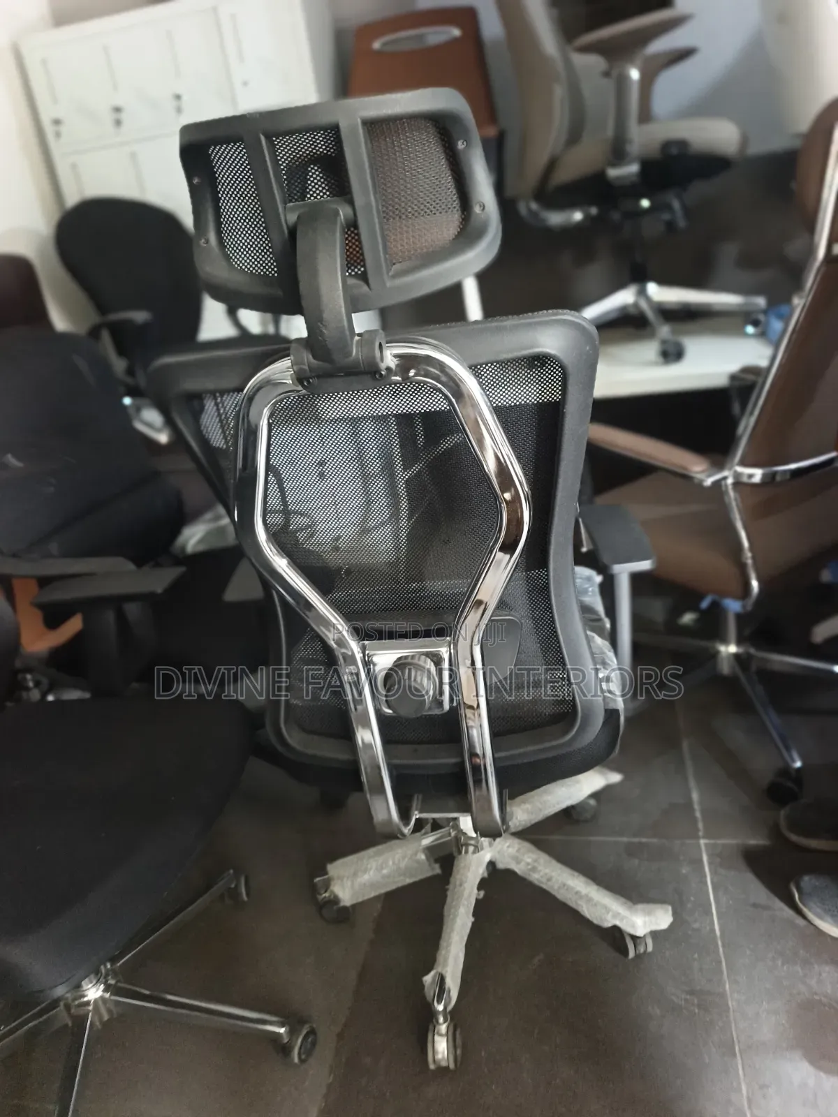 Ergonomic Mesh Swivel Office Chair