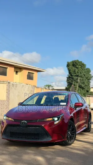 Toyota Corolla LE 2021 Red