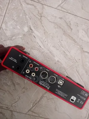 Focusrite 2i4 Scarlet Soundcard