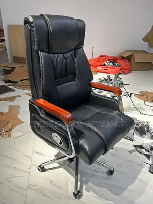 Executive CEO Massage Chair With Footrest
