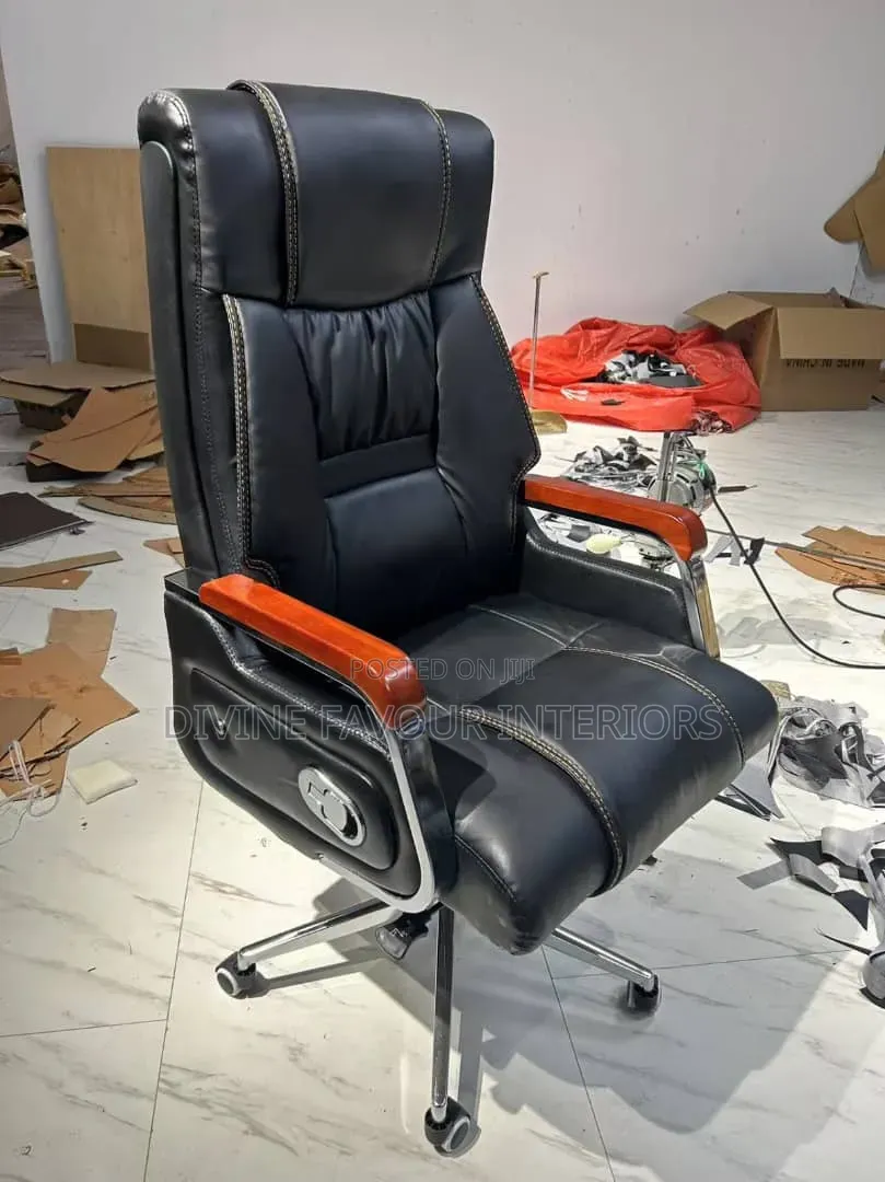 Executive CEO Massage Chair With Footrest