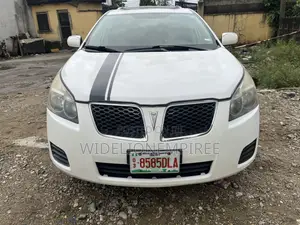 Pontiac Vibe 2008 White