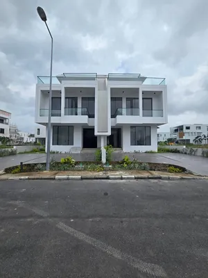 5bdrm Duplex in Ikate for sale