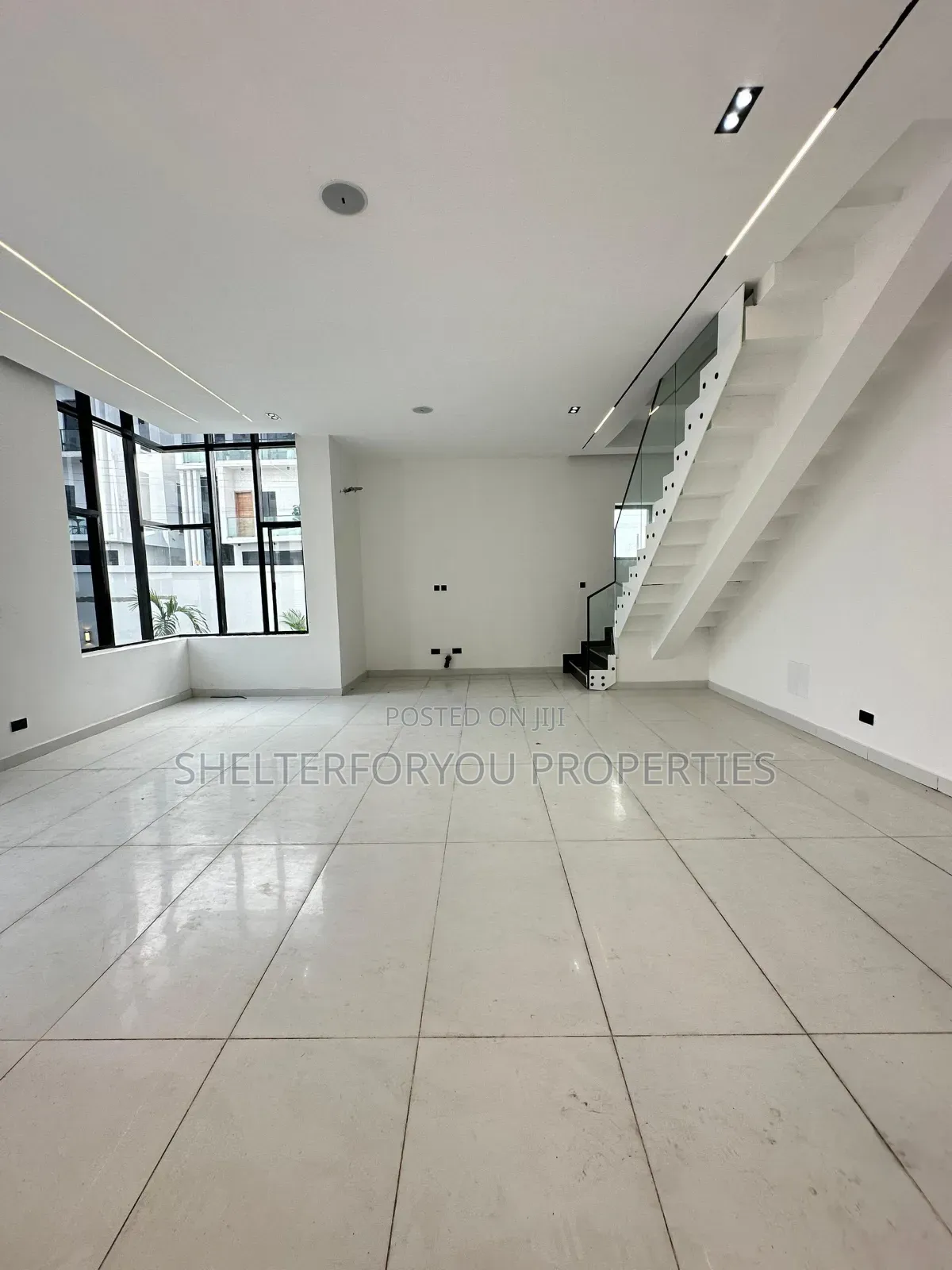 5bdrm Duplex in Lekki Expressway for rent