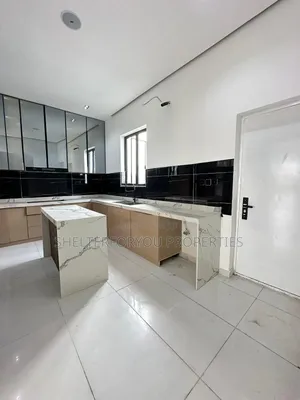 5bdrm Duplex in Lekki Expressway for rent