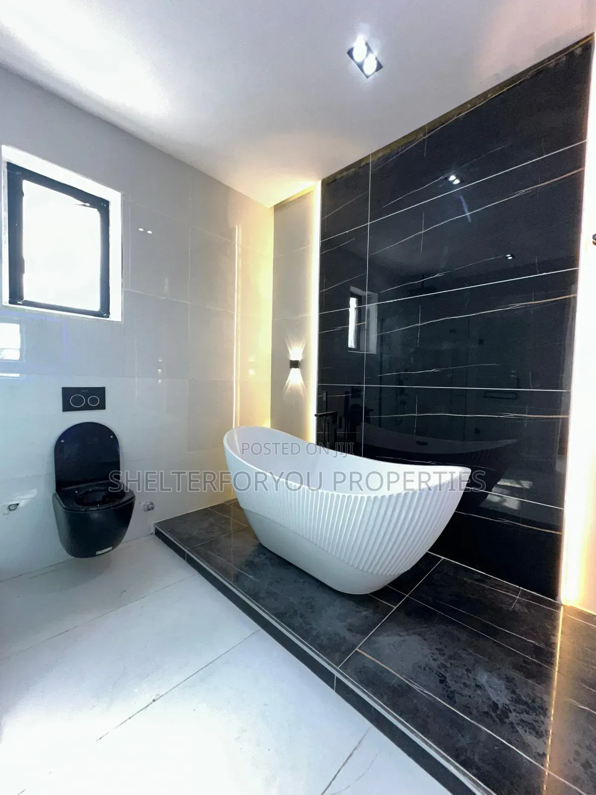 5bdrm Duplex in Lekki Expressway for rent