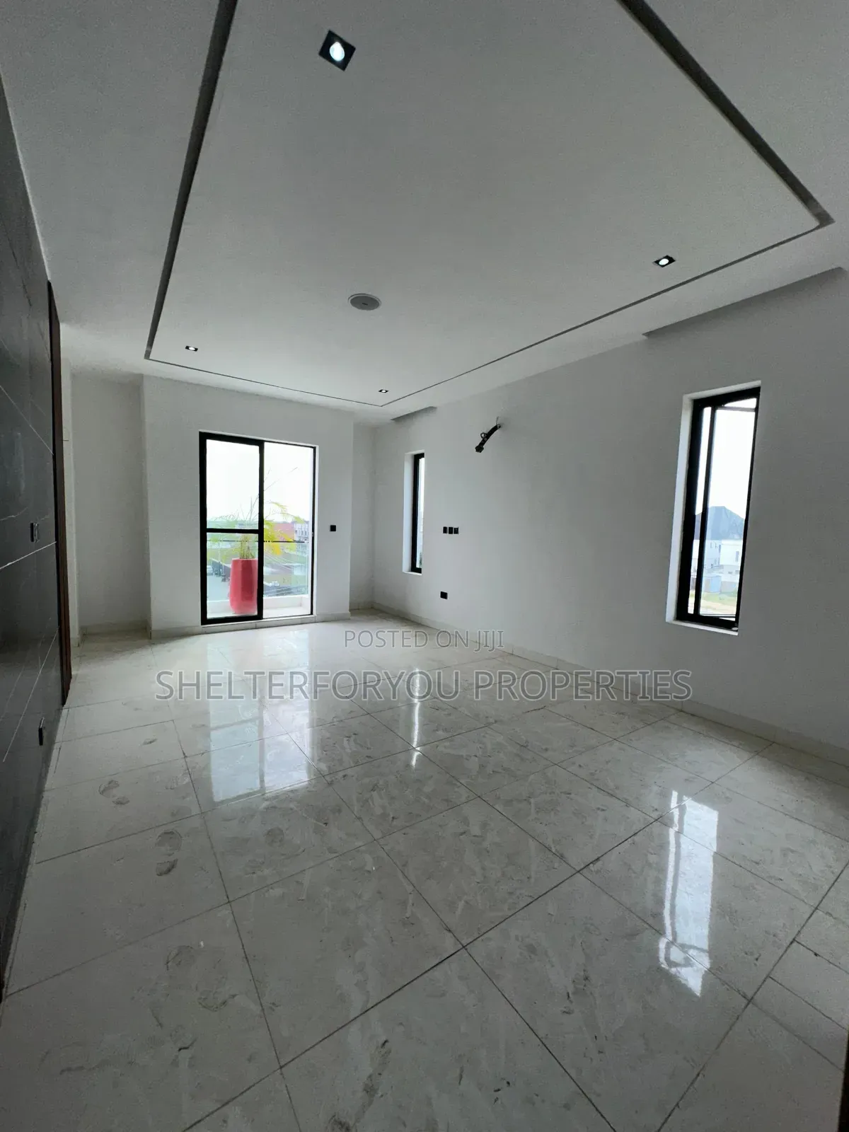 5bdrm Duplex in Lekki Expressway for rent