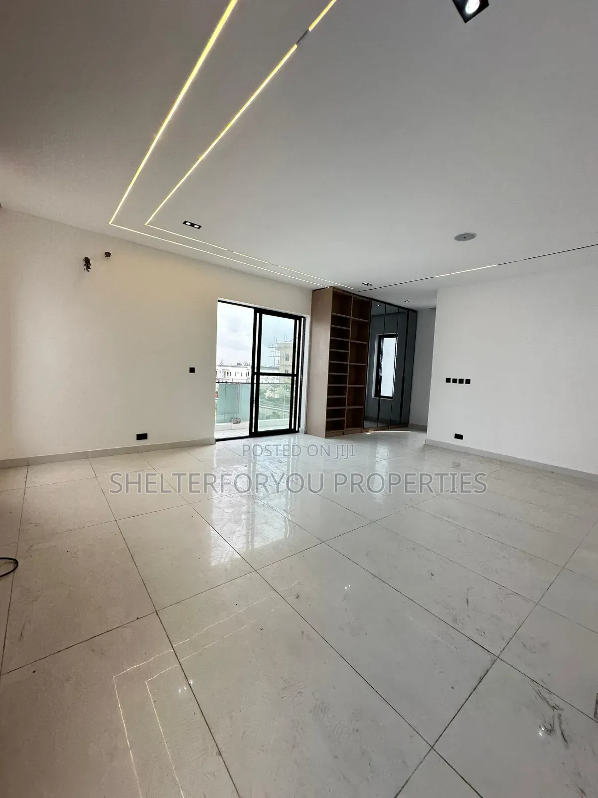 5bdrm Duplex in Lekki Expressway for rent