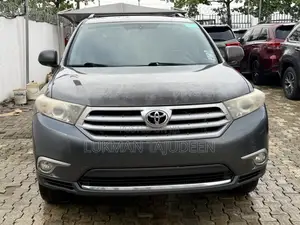 Toyota Highlander Limited 3.5L 2WD 2013 Gray