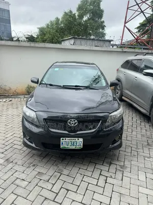 Toyota Corolla 2010 Black