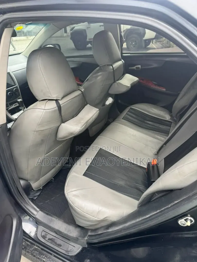 Toyota Corolla 2010 Black