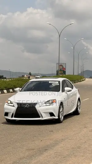 Lexus IS 300 AWD 2016 White