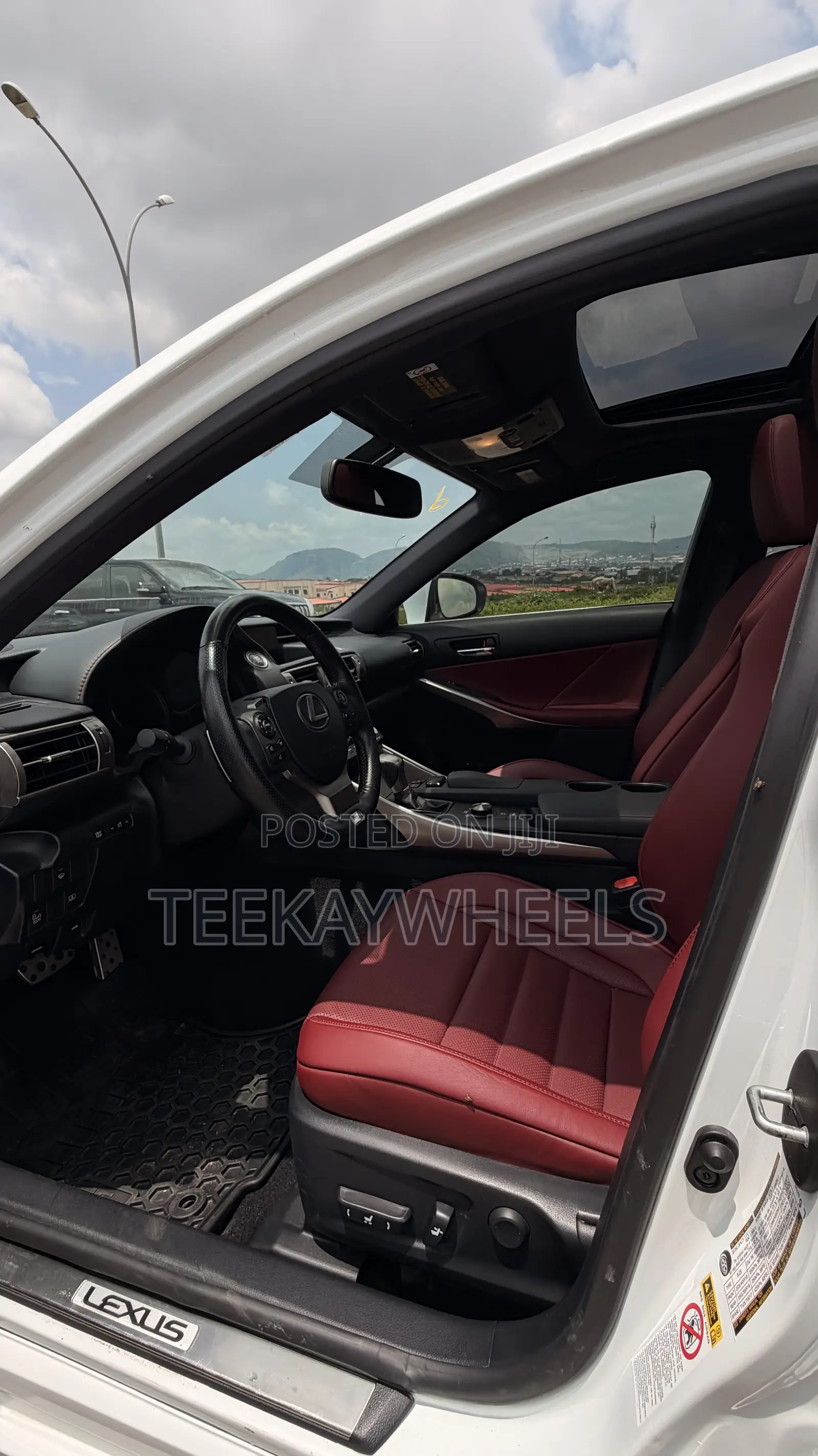 Lexus IS 300 AWD 2016 White