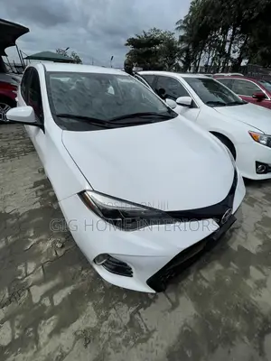 Toyota Corolla LE 4dr Sedan (1.8L 4cyl CVT) 2017 White