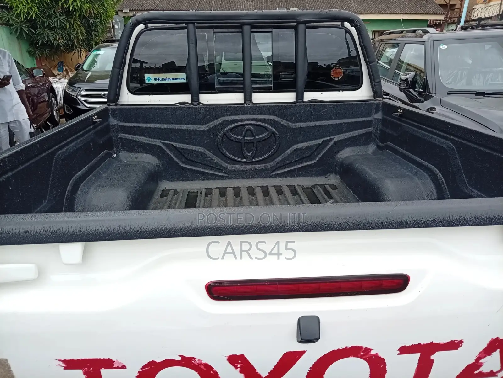 Toyota Hilux 2020 White
