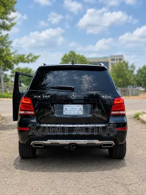 Mercedes-Benz GLK-Class Base GLK 350 4dr AWD 4MATIC (3.5L 6cyl 7A) 2015