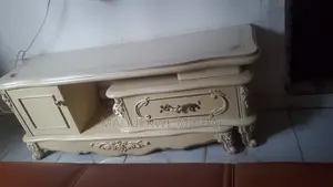Royal TV Table