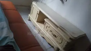 Royal TV Table