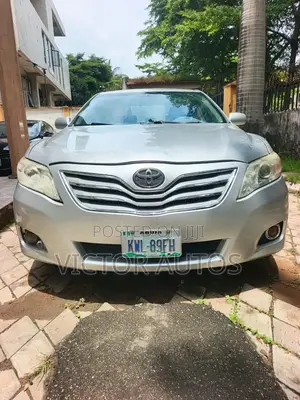 Toyota Camry 2011 Silver