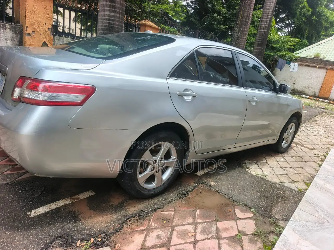 Toyota Camry 2011 Silver