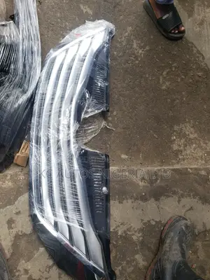 Front Grille Toyota Sienna 2015 Sport