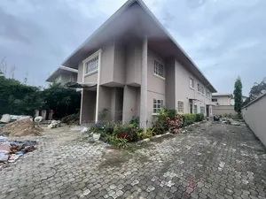 6bdrm Duplex in Parkview Estate for rent