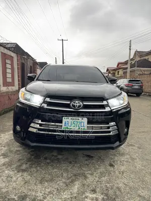 Toyota Highlander 2016 Black