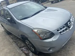 Nissan Rogue S 4dr SUV (2.5L 4cyl CVT) 2015 Blue