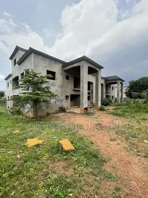7bdrm Duplex in Life Camp for sale