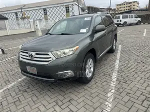 Toyota Highlander 2013 Green