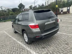 Toyota Highlander 2013 Green