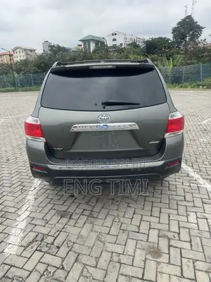 Toyota Highlander 2013 Green