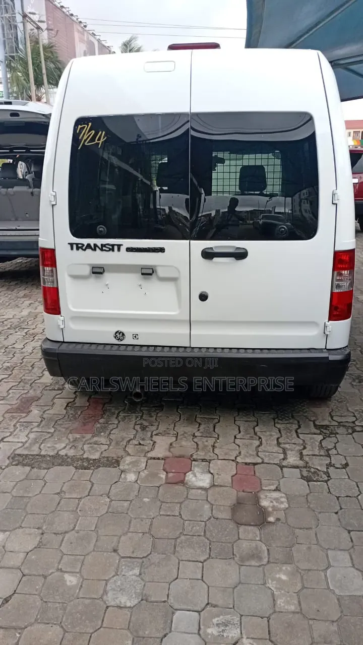 Ford Transit 2011