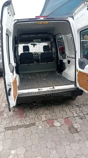 Ford Transit 2011