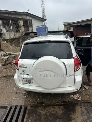 Toyota RAV4 Limited V6 2008 White