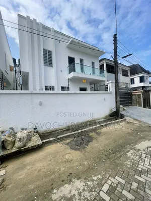 5bdrm Duplex in Ikota for sale