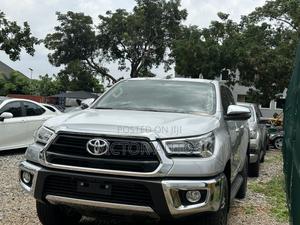 New Toyota Hilux 2025 Silver