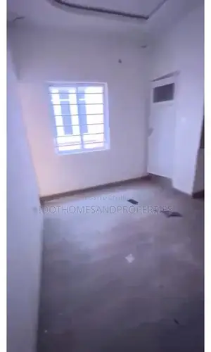 Mini Flat in Yaba for rent