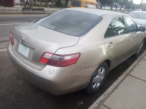 Toyota Camry LE 4dr Sedan (2.4L 4cyl 5A) 2007 Gold